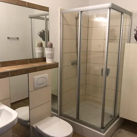 Dom Nad Morzem 250m Od Plazy Tatil Evi